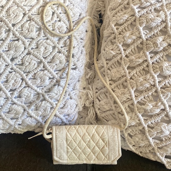 VERA BRADLEY CROSSBODY IVORY TAN NEUTRAL QUILT TRAVEL JEWELRY ORGANIZER MINI BAG - Picture 3 of 13